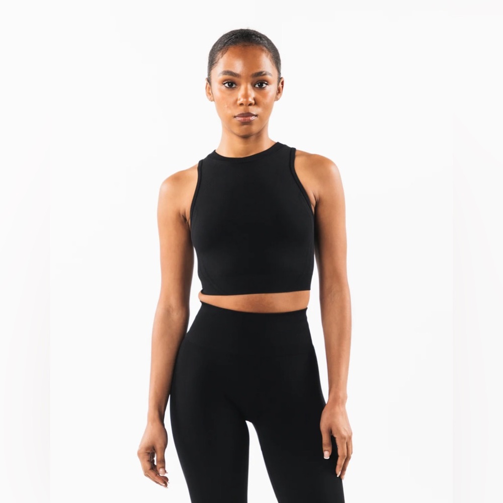 Alphalete Black Ribbed Cropped Tank Top - Picture 10 of 13
